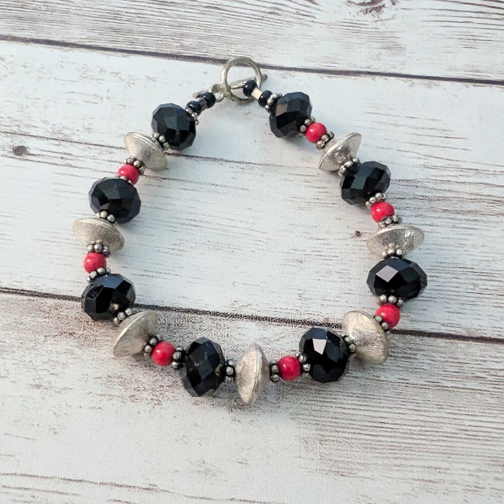Vintage Bracelet - 7.5" Black & Red Bracelet